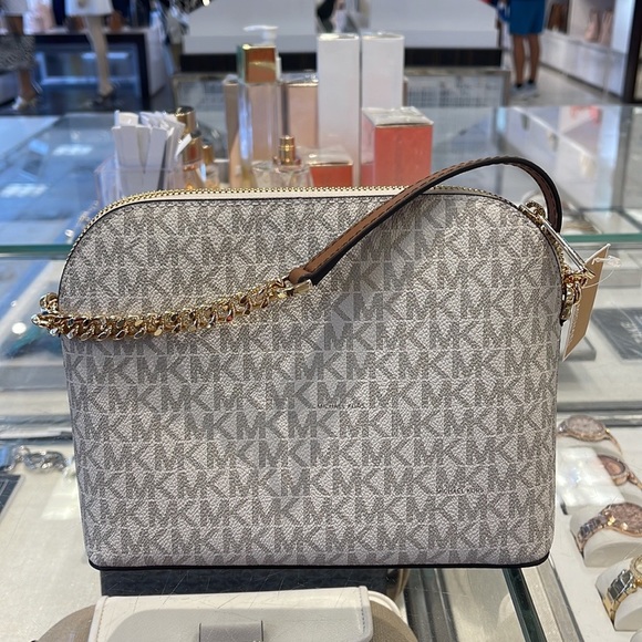 MICHAEL KORS Jet Set Medium Logo Dome Satchel Crossbody 
Vanilla 
NWT - Picture 9 of 16